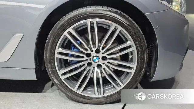 BMW 5 Series (G30) id 3656827 из Кореи 15