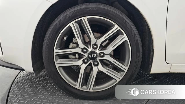 Kia Come New K3 id 4596123 из Кореи 32