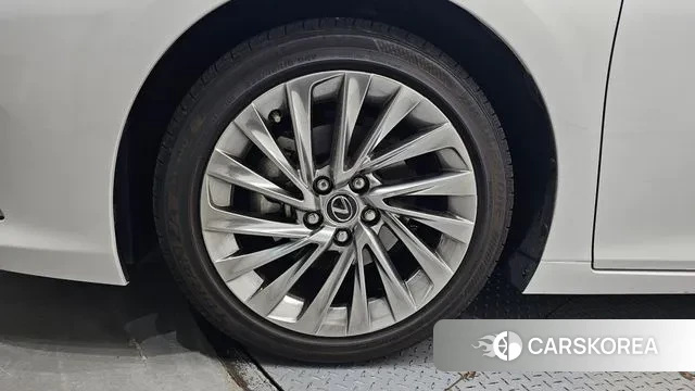 Lexus ES300h 7th generation id 3082404 из Кореи 15