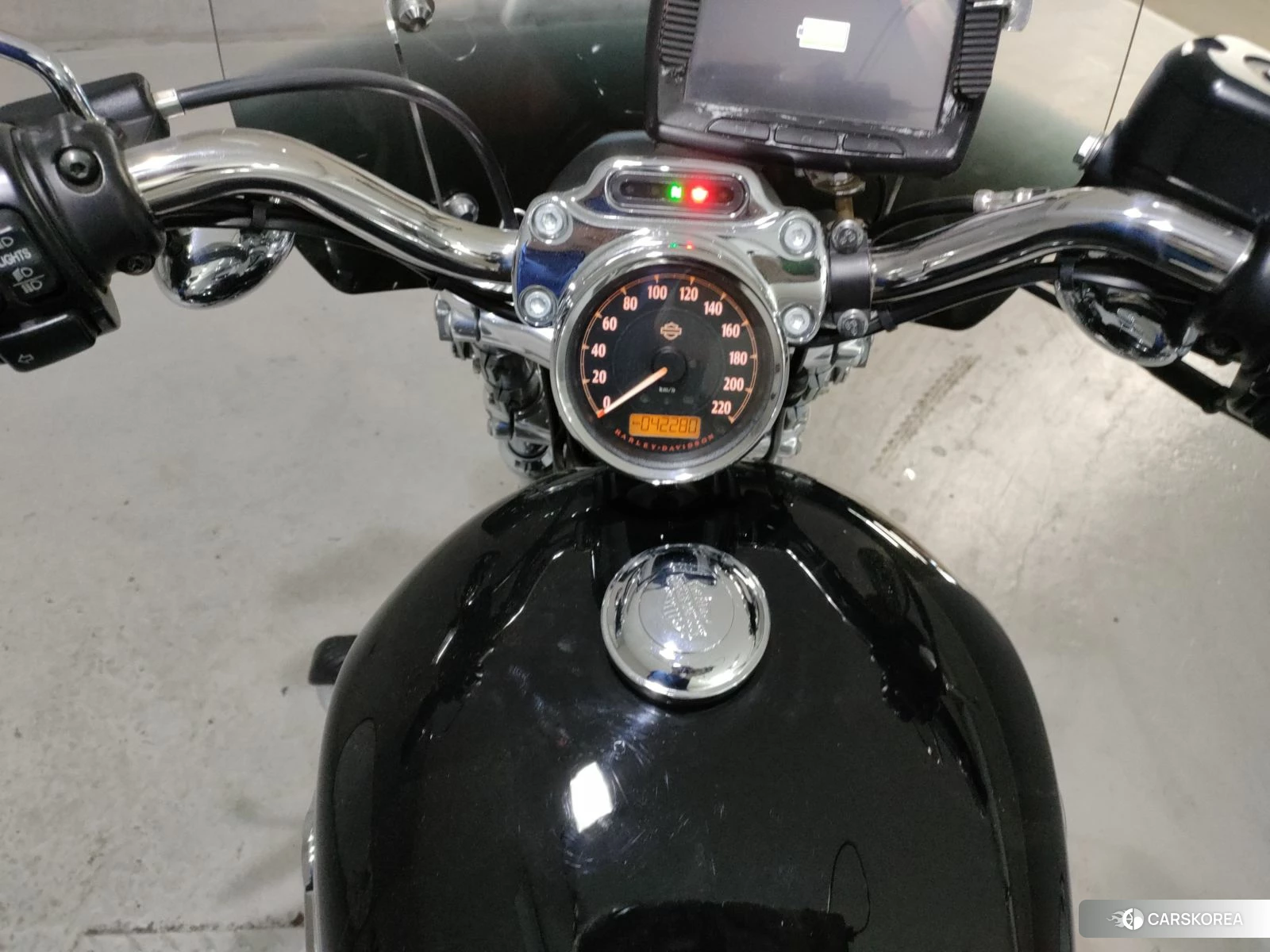 Проданный Harley-Davidson Sportster XL1200C 2015 из Японии, фото 5