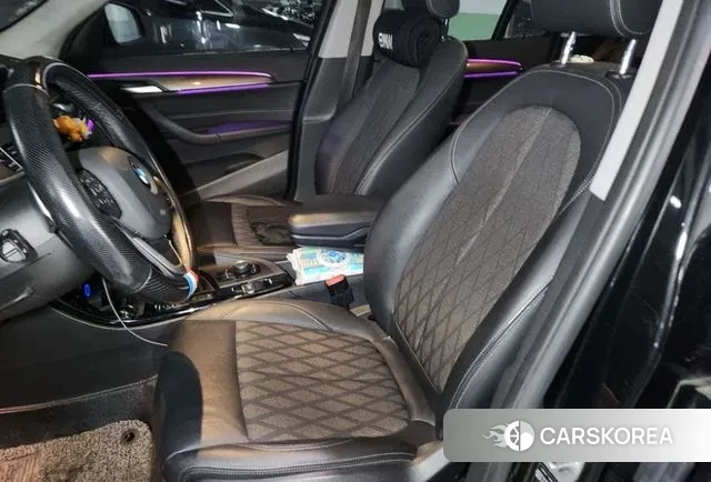 BMW X1 (F48) 2021 Черный из Кореи, фото 6