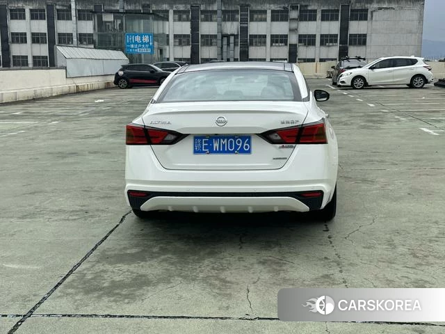Nissan Teana id 4278622 из Китая 7