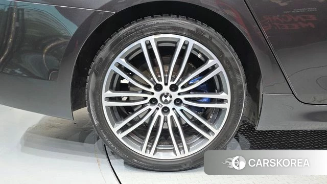 BMW 5 Series (G30) id 3966073 из Кореи 15