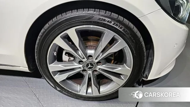 Mercedes-Benz C-Class W205 id 3325359 из Кореи 15
