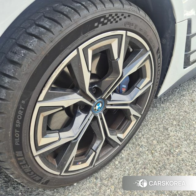 BMW i4 2022 Белый из Кореи, фото 5