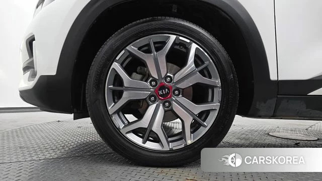 Kia Seltos id 4244957 из Кореи 28