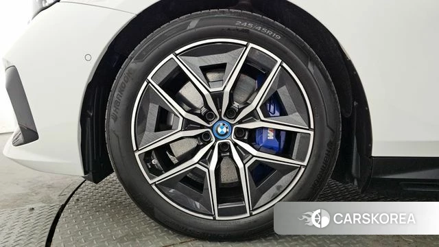 BMW i5 (G60) id 3825729 из Кореи 15
