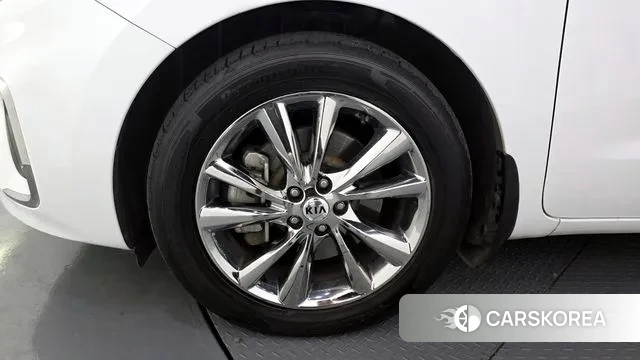 Kia The New Carnival id 3779154 из Кореи 15