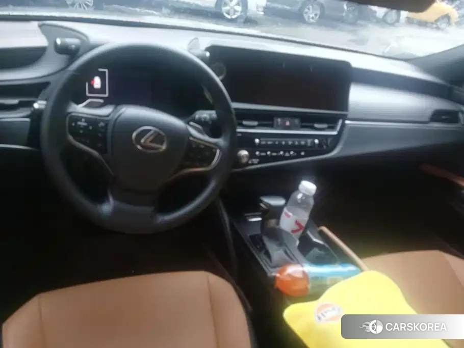 Lexus ES id 4576381 из Китая 11