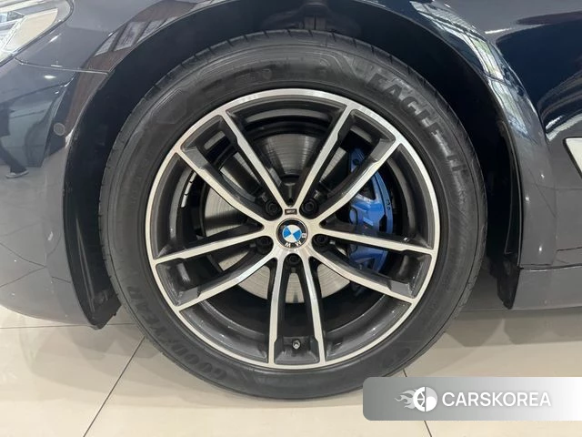 BMW 5 Series (G30) id 3838586 из Кореи 11