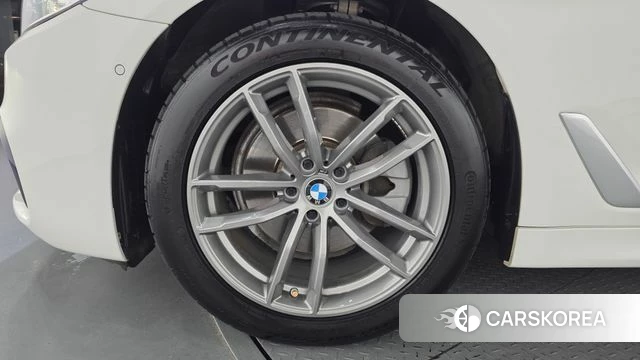 BMW 5 Series (G30) id 4742181 из Кореи 32