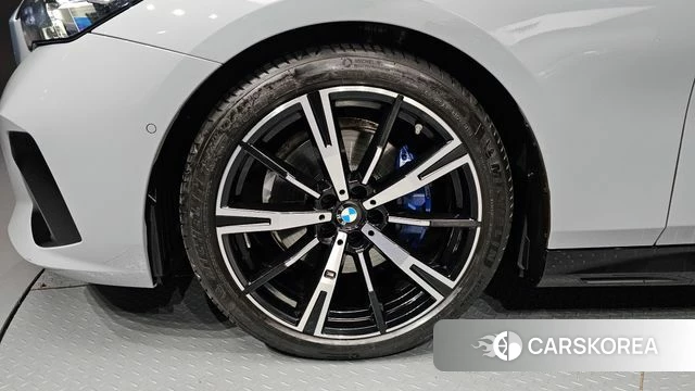 BMW 5 Series (G60) id 4744395 из Кореи 27