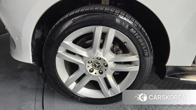 Mercedes-Benz GLE - Class W166 id 3709285 из Кореи 15