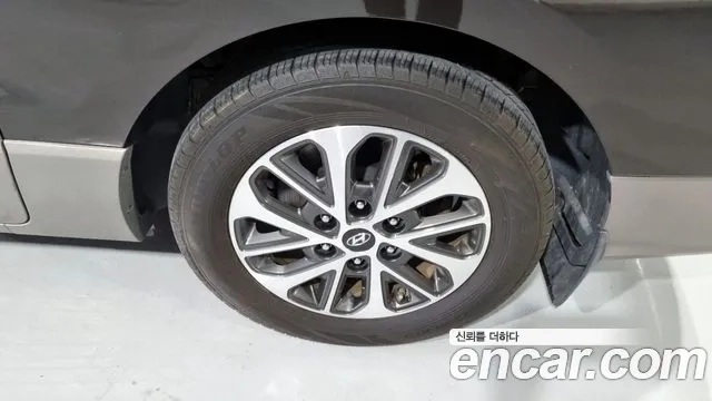 Hyundai The New Grand Starex id 2946432 из Кореи 13