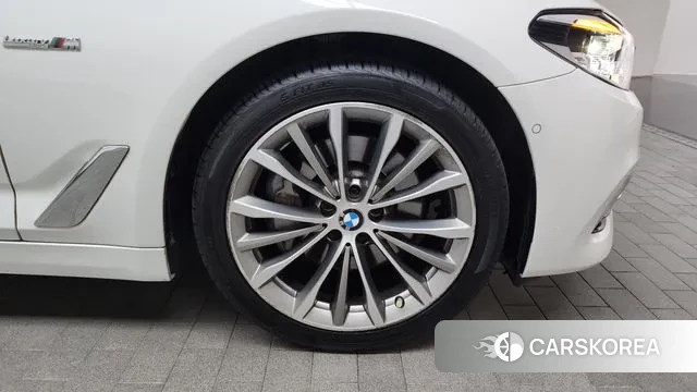 BMW 5 Series (G30) id 3000358 из Кореи 15