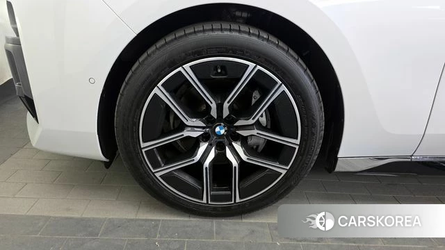 BMW 7 Series (G70) id 3921615 из Кореи 15