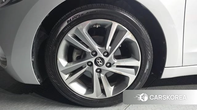 Hyundai Avante AD id 4620700 из Кореи 15
