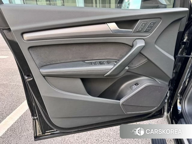 Audi Q5L Sportback id 4219299 из Китая 37