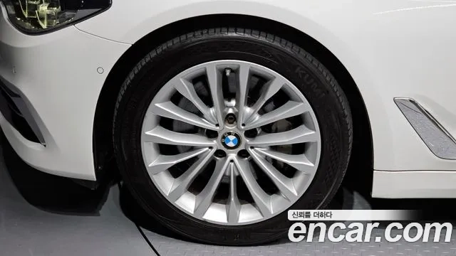 BMW 5 Series (G30) id 2881414 из Кореи 15