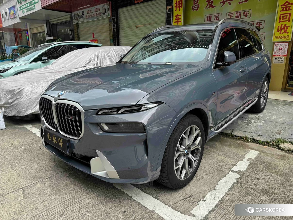 BMW X7 2022 Серебристо-серый из Китая, фото 6