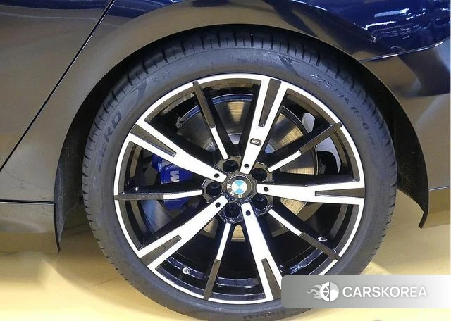 BMW 5 Series (G60) id 4590504 из Кореи 15