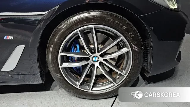 BMW 5 Series (G30) id 3645101 из Кореи 15