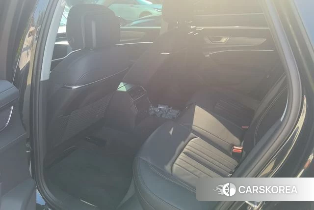 Audi A6L id 4298325 из Китая 12