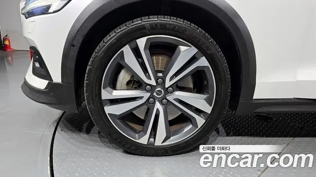Volvo V60 Cross-Country 2nd Generation id 2875875 из Кореи 15