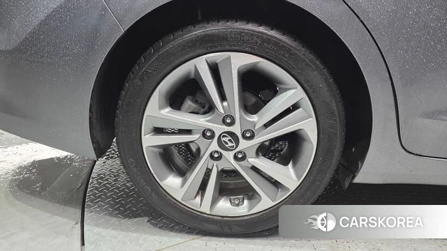 Hyundai Avante AD id 3911939 из Кореи 15