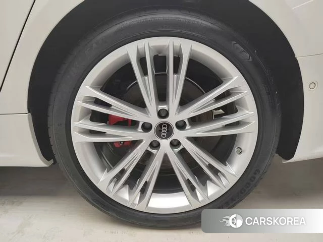 Audi A7L id 4272401 из Китая 11