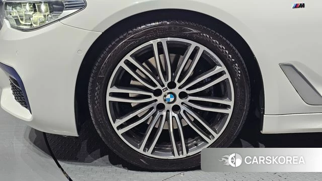 BMW 5 Series (G30) id 4776045 из Кореи 30