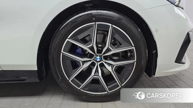 BMW 5 Series (G60) id 3544283 из Кореи 15