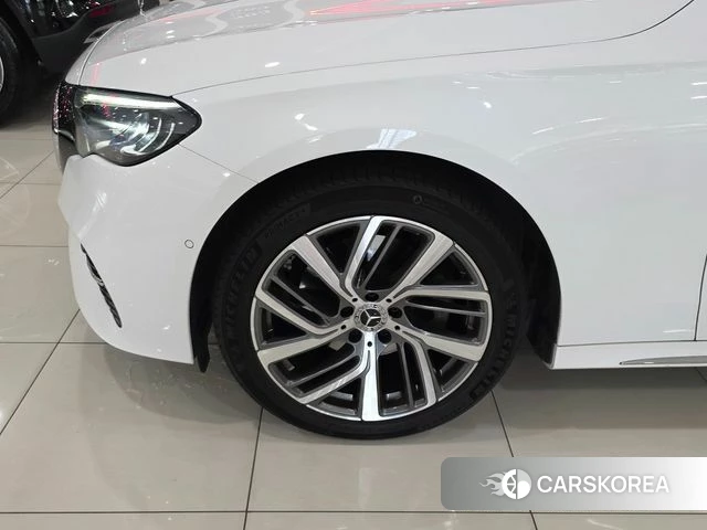 Mercedes-Benz E-Class W214 id 4665275 из Кореи 11
