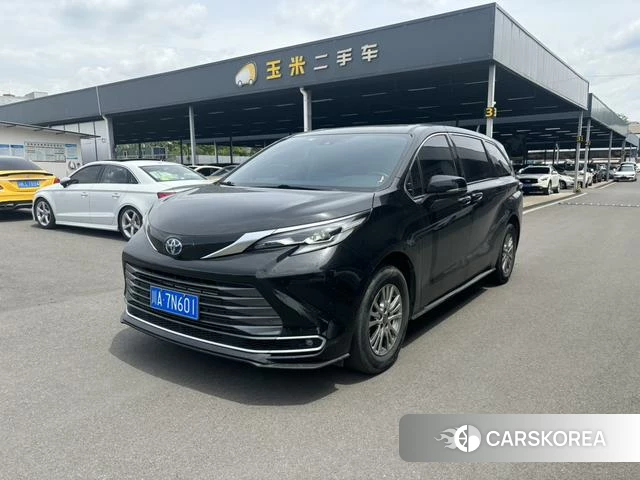 Toyota Saina 2022 Черный из Китая, фото 6