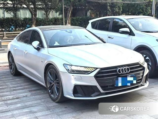 Audi A7 2023 Серебристо-серый из Китая, фото 5