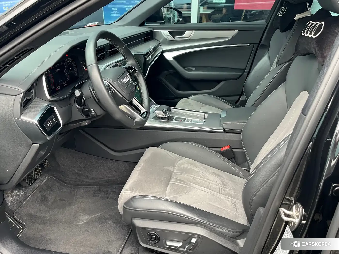 Audi A6L id 4570497 из Китая 12