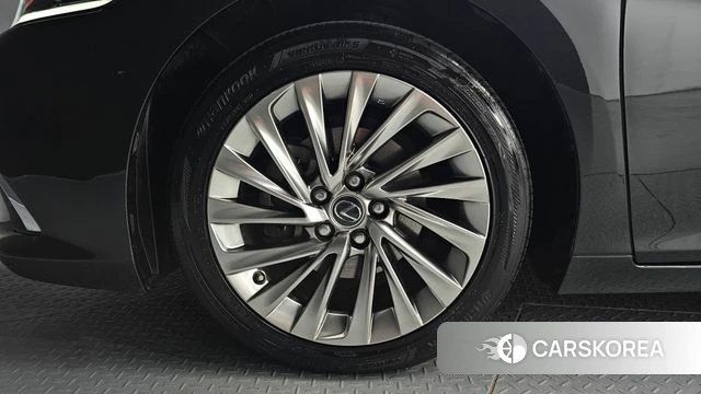 Lexus ES300h 7th generation id 4377278 из Кореи 34