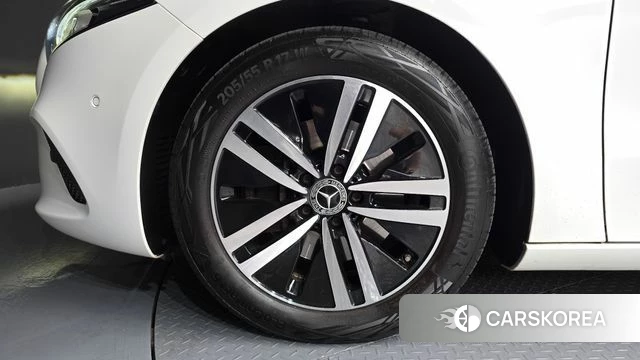 Mercedes-Benz A-Class W177 id 4774350 из Кореи 15