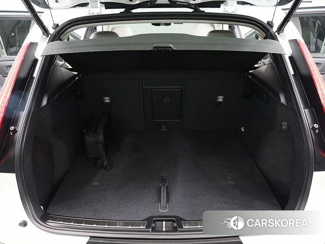 Volvo XC40 2025 Белый из Кореи, фото 5