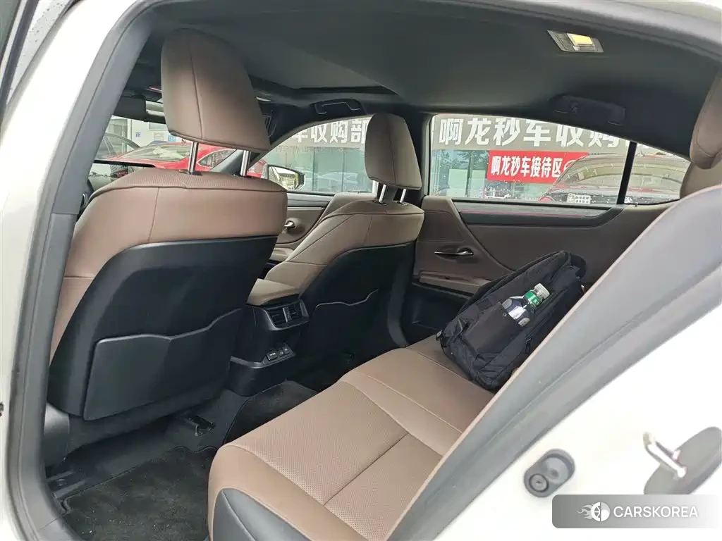 Lexus ES 2025 Белый из Китая, фото 5