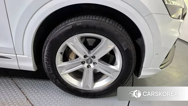 Audi Q8 (4M) id 3597729 из Кореи 15