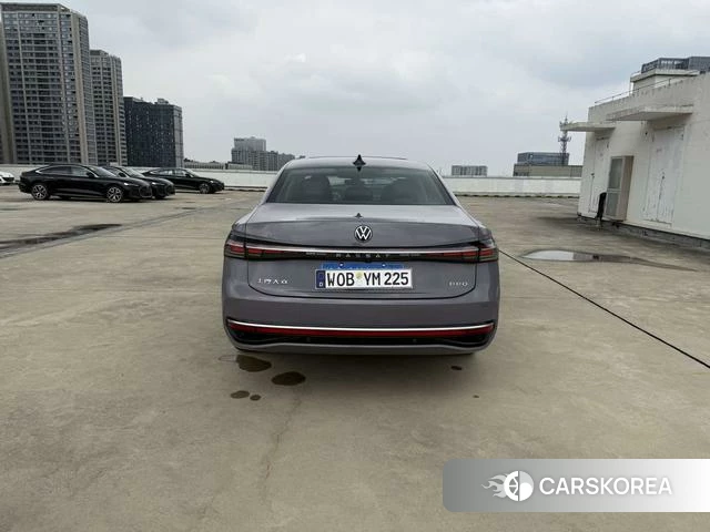 Volkswagen Passat id 4275709 из Китая 13