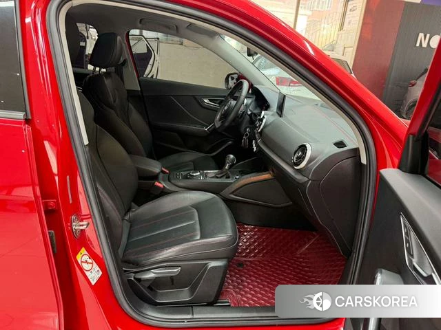 Audi Q2L id 3907879 из Китая 16