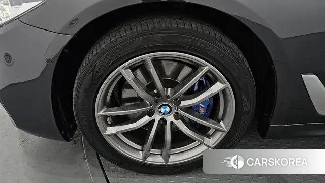 BMW 5 Series (G30) id 3709485 из Кореи 15