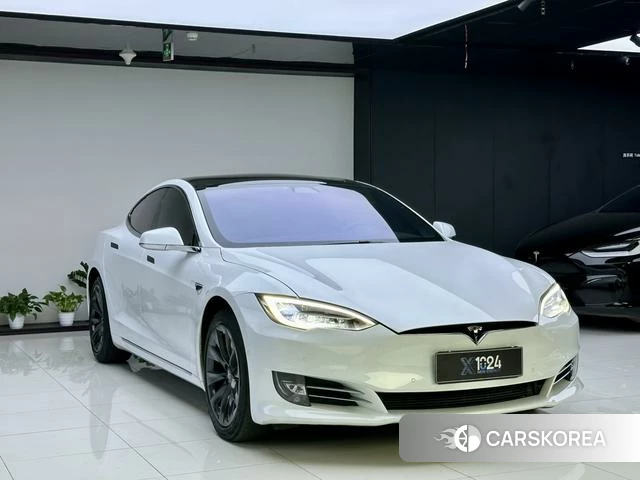 Tesla Model S id 4227907 из Китая 12