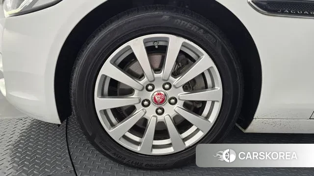 Jaguar XE id 3469684 из Кореи 15