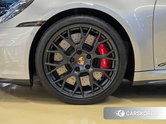 Porsche 911(992) id 4879421 из Кореи 15