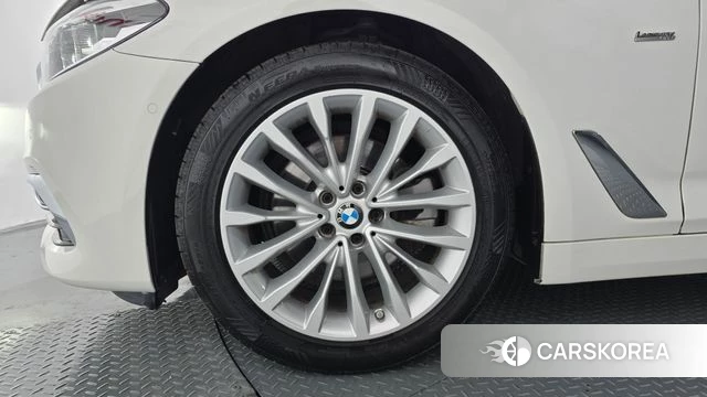 BMW 5 Series (G30) id 4465700 из Кореи 29