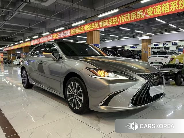 Lexus ES id 4307116 из Китая 9