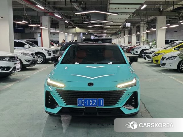 Chang'an UNI-V 2023 Синий из Китая, фото 6